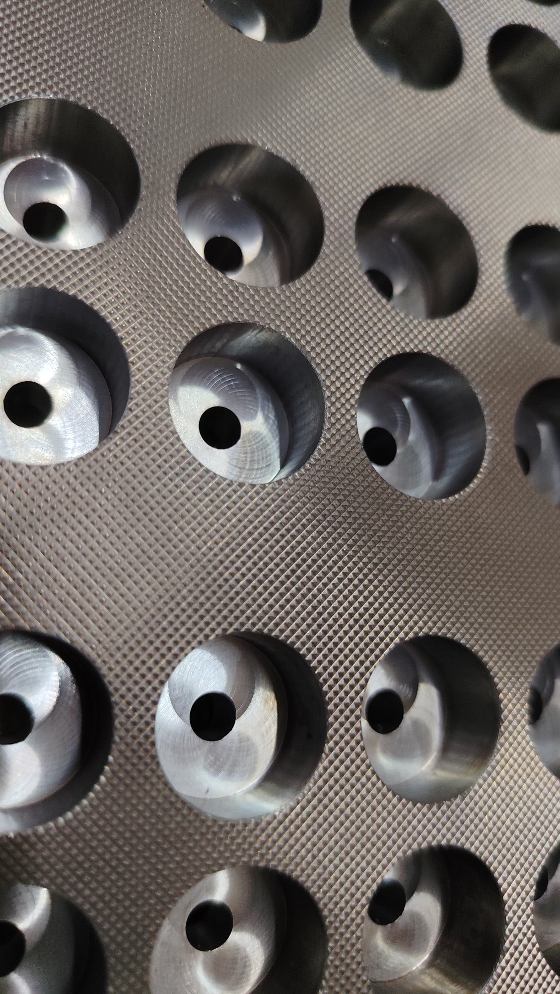 Alu Alu Knurling Sealing Plate