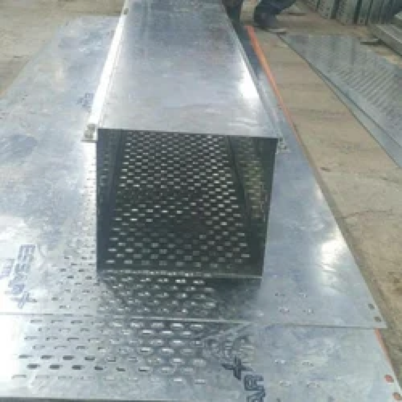 300x250mm Gi Perforated Cable Tray With Cover
